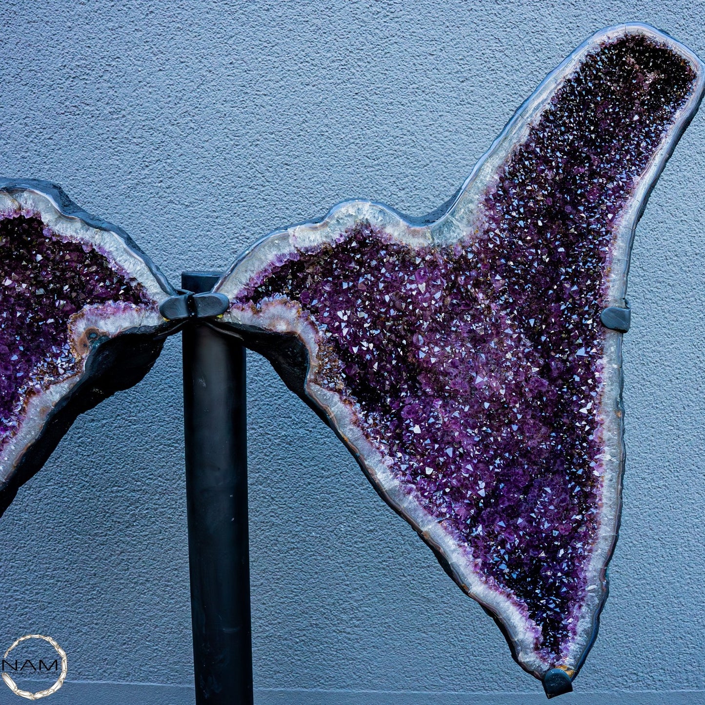 Einzigartige Massive Amethyst-Geode - Museumsqualität - 81 KG