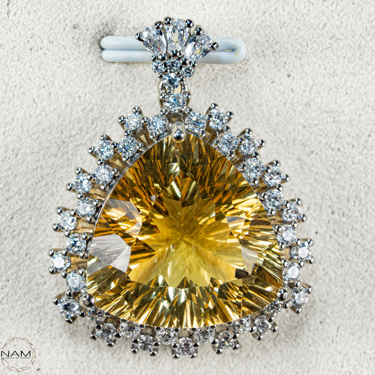 Citrin Anhänger aus 925er Silber Strahlende Eleganz 7,57g 37,85ct