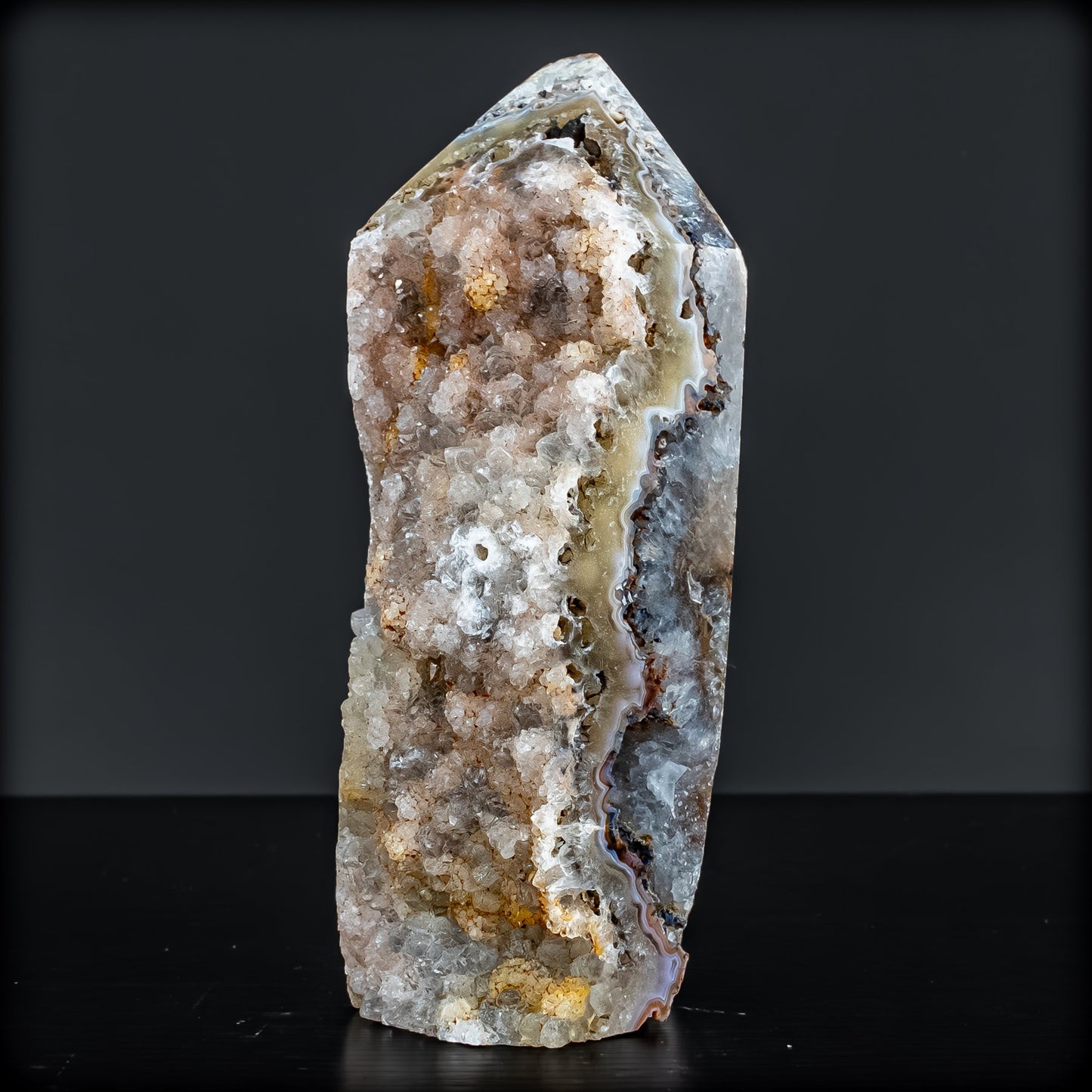 Natürlicher Achat-Kristall Obelisk mit Druse - 828,28g