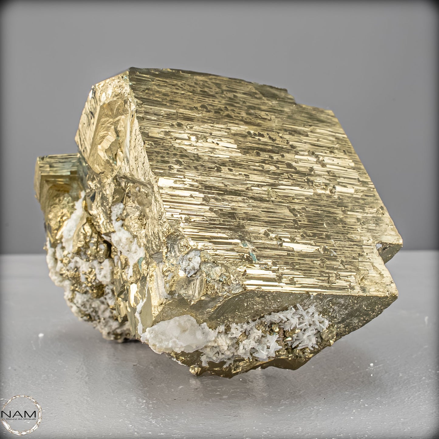 Natürliche Pyrit und Quarz Kristallcluster - 2792,47g