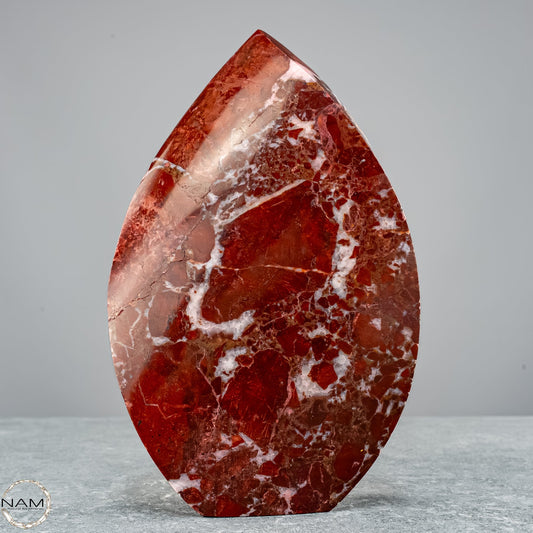 Erdfeuer in Form – Roter Jaspis Flamme voller Kraft- 1014,16g