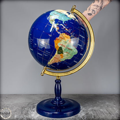 Exklusiver Globus aus Lapislazuli und Edelsteinen – 6428,22g