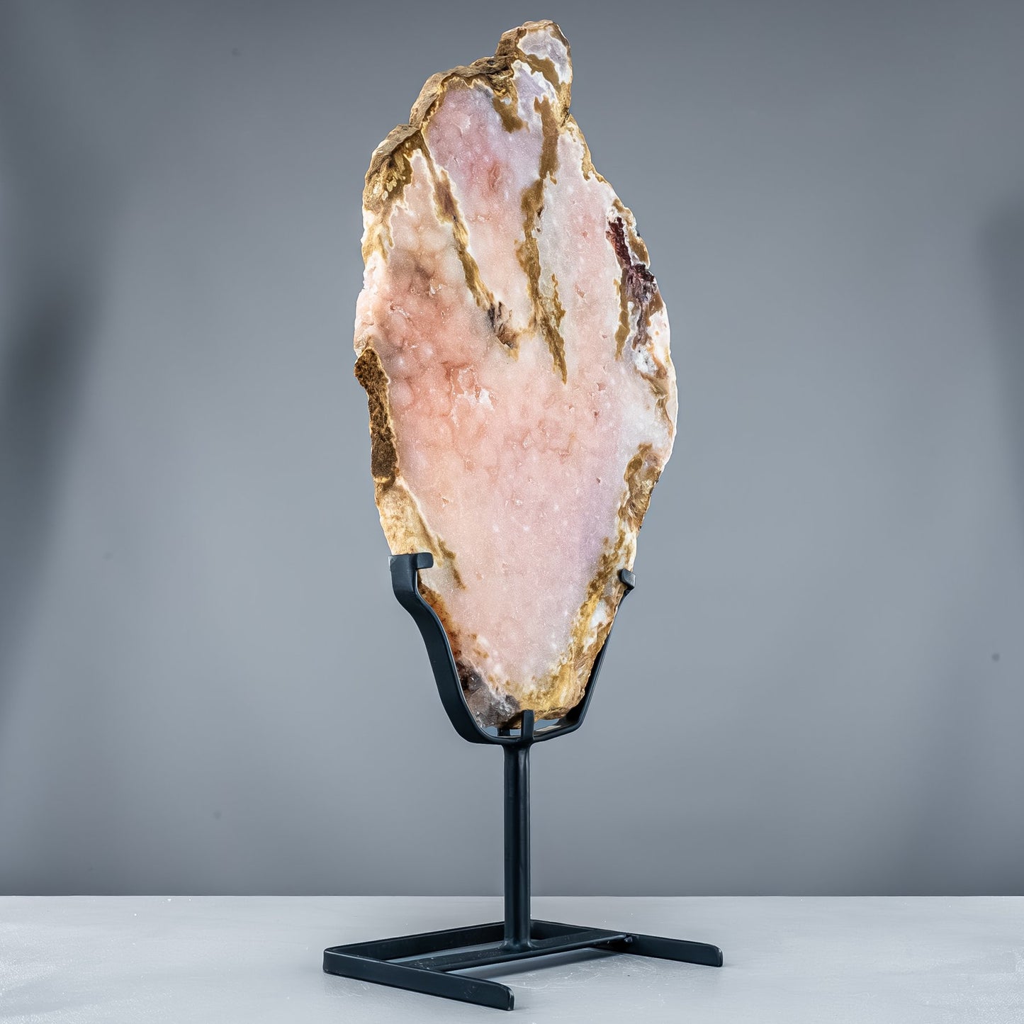 Natürliche Pinker Amethyst-Achat Scheibe auf Ständer -4865,33g