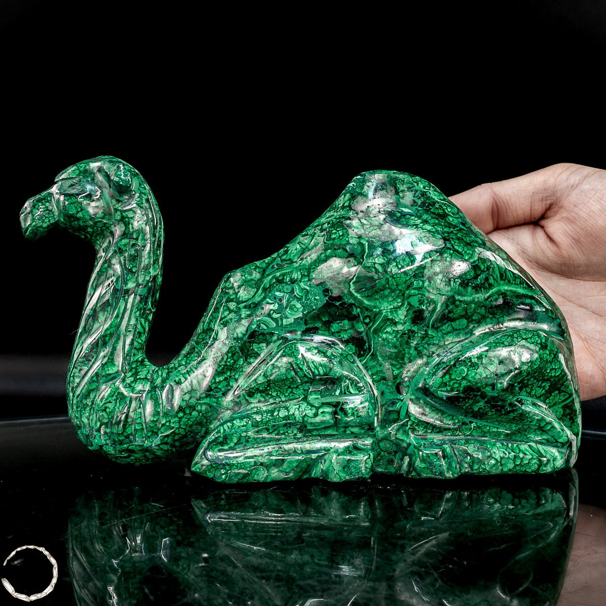 Sehr alte Malachit Skulptur Kamel, Kongo - 1844,82g