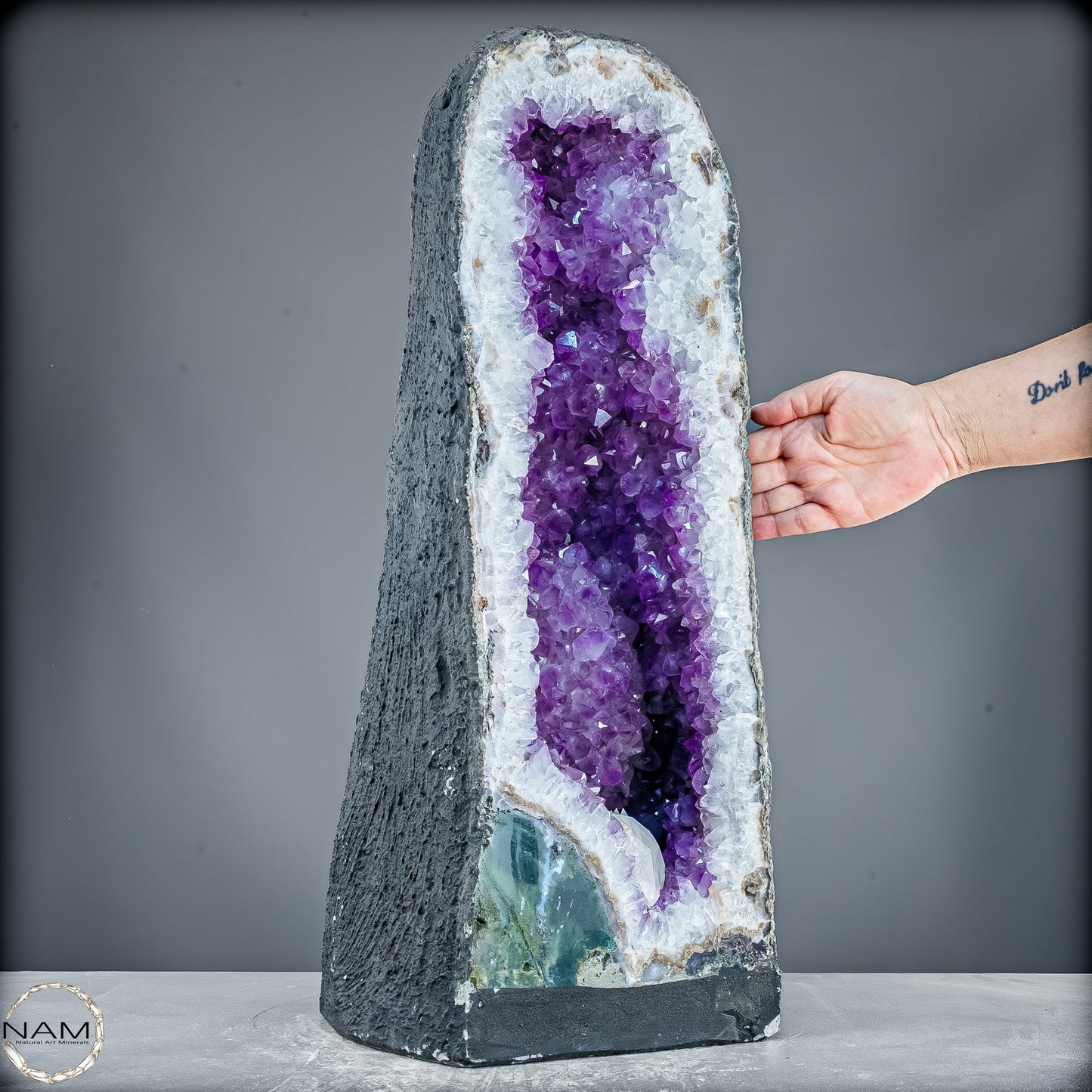 Amethyst-Druse–Naturkunst voller Kristallenergie- 40081,33g