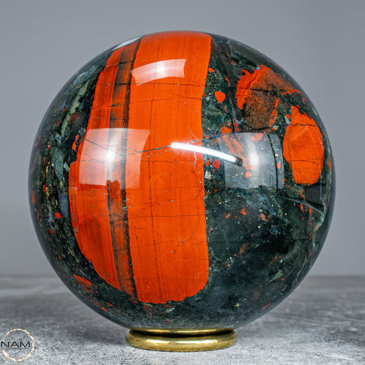 Natürliche Drachenblut-Jaspis Kugel aus Afrika -1799,31g