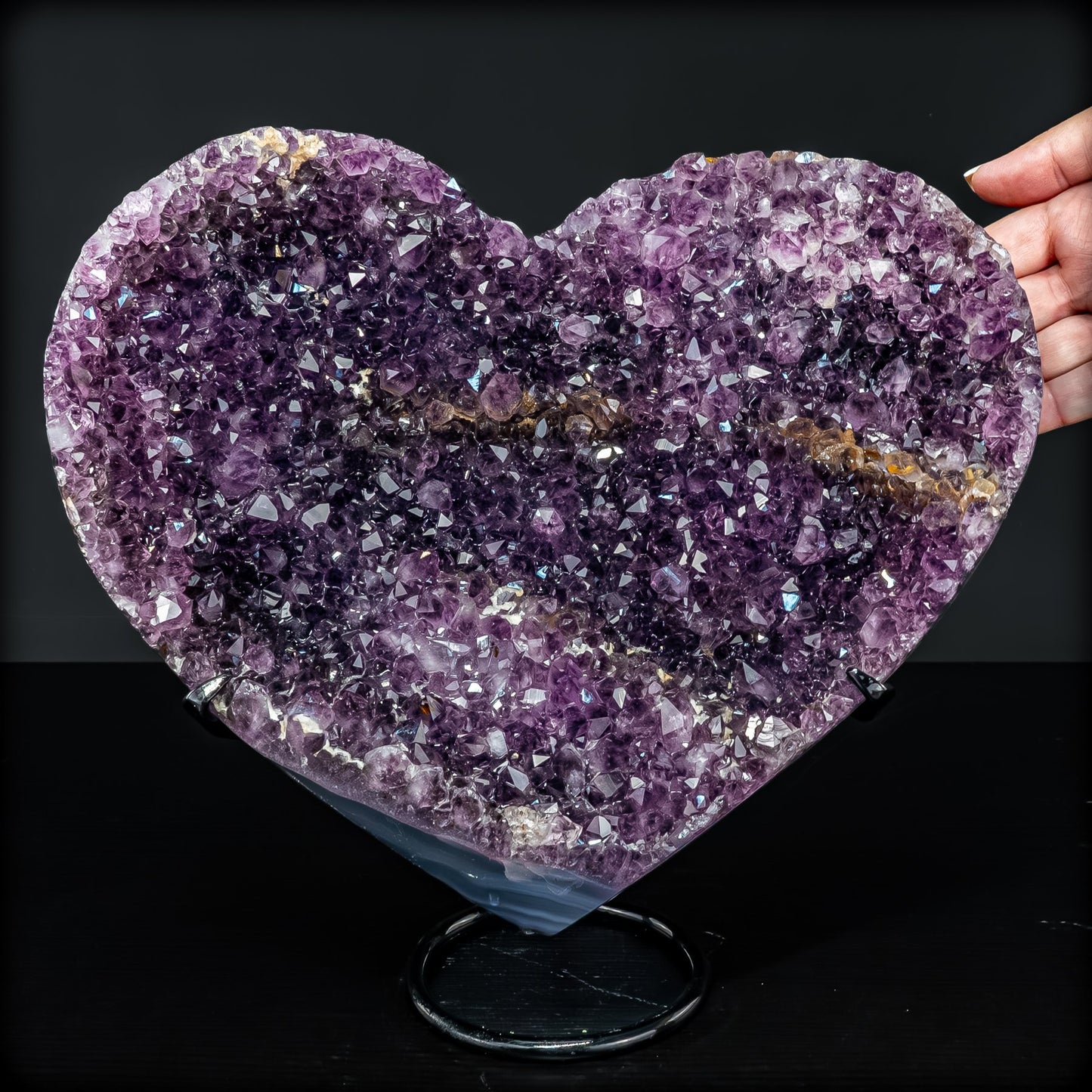 Natürlicher Amethyst-Herz Druse auf Ständer – 5640,61g