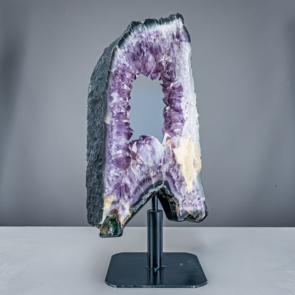 Amethyst-Calcit Scheibe auf Ständer - 11986,75g