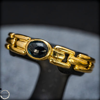Exklusiver 333er Goldring mit tiefblauem Saphir-Cabochon  - 7,4ct