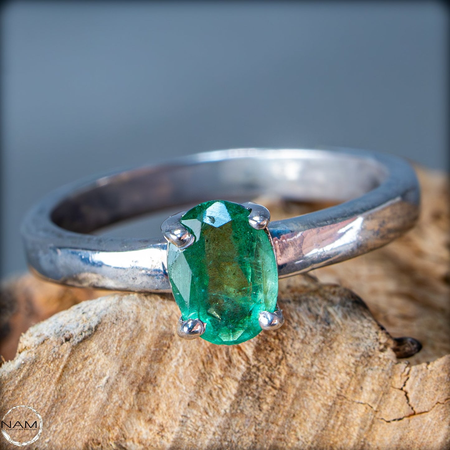 Eleganter Smaragd Ring aus 925er Silber - 2,55g 12,75ct