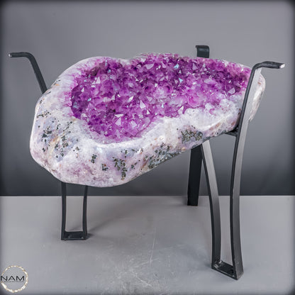 Amethyst-Tisch – Exklusive Kristallkunst -27326,59g
