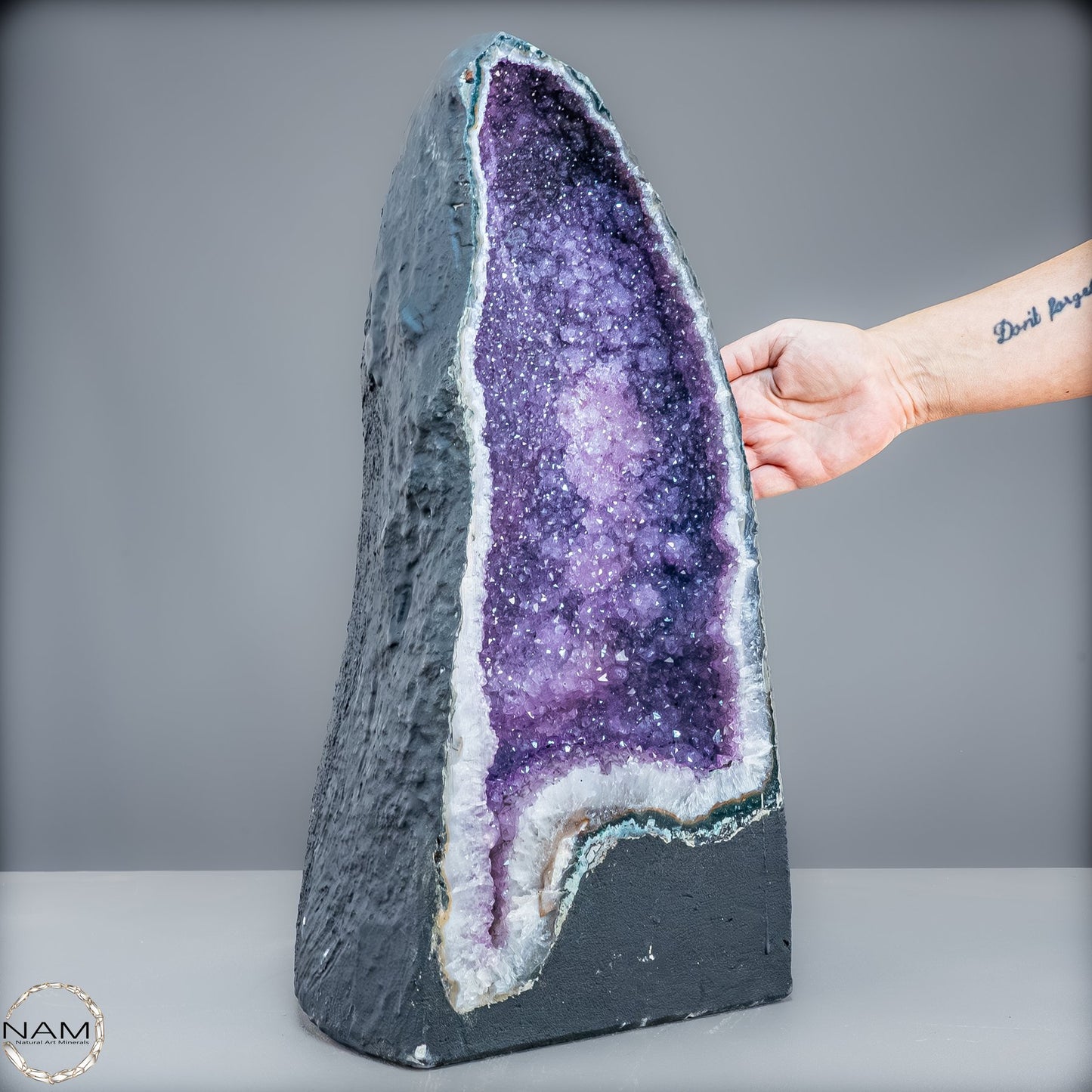 Natürliche Intensive Amethyst-Achat-Kristall Kathedrale/Druse - 20990,55g