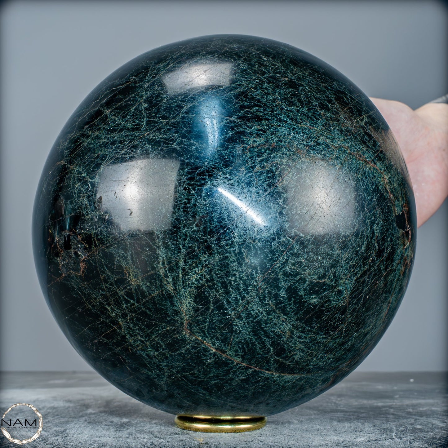 Grünschwarze Turmalin Kugel – Kraftvolle Eleganz der Natur - 9705,94g