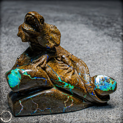 Naturliche Boulder Opal Schnitzerei, aus Idar-Oberstein - 133,07g