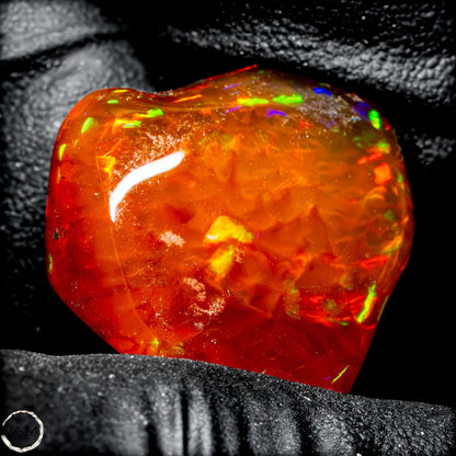 Seltener  Mexikanischer Feuer-Opal,  3,09g 15,45ct