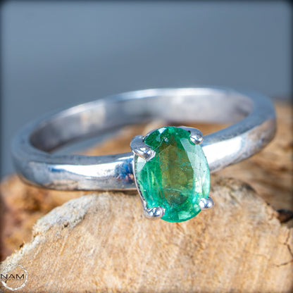 Eleganter Smaragd Ring aus 925er Silber - 2,55g 12,75ct