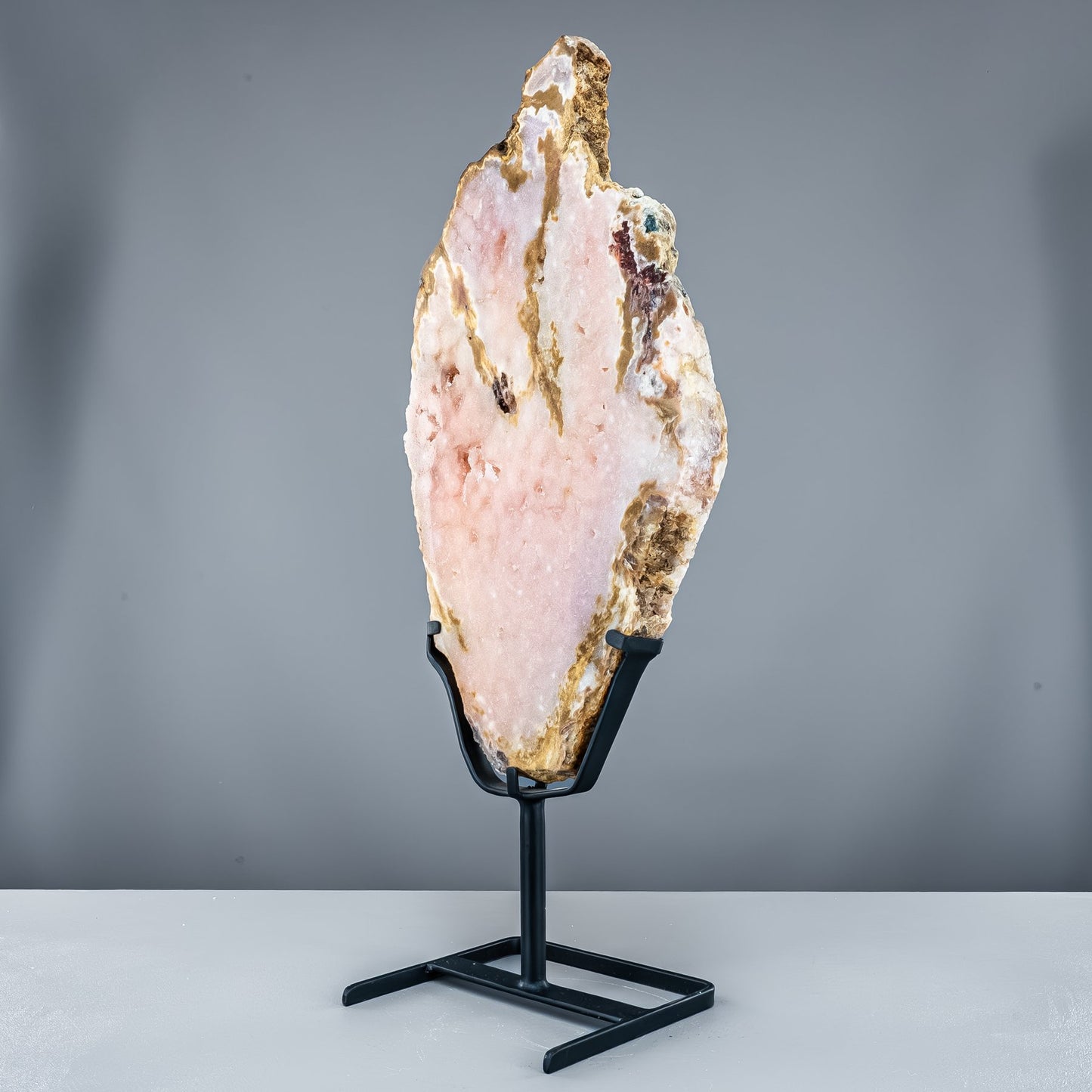 Natürliche Pinker Amethyst-Achat Scheibe auf Ständer -4865,33g