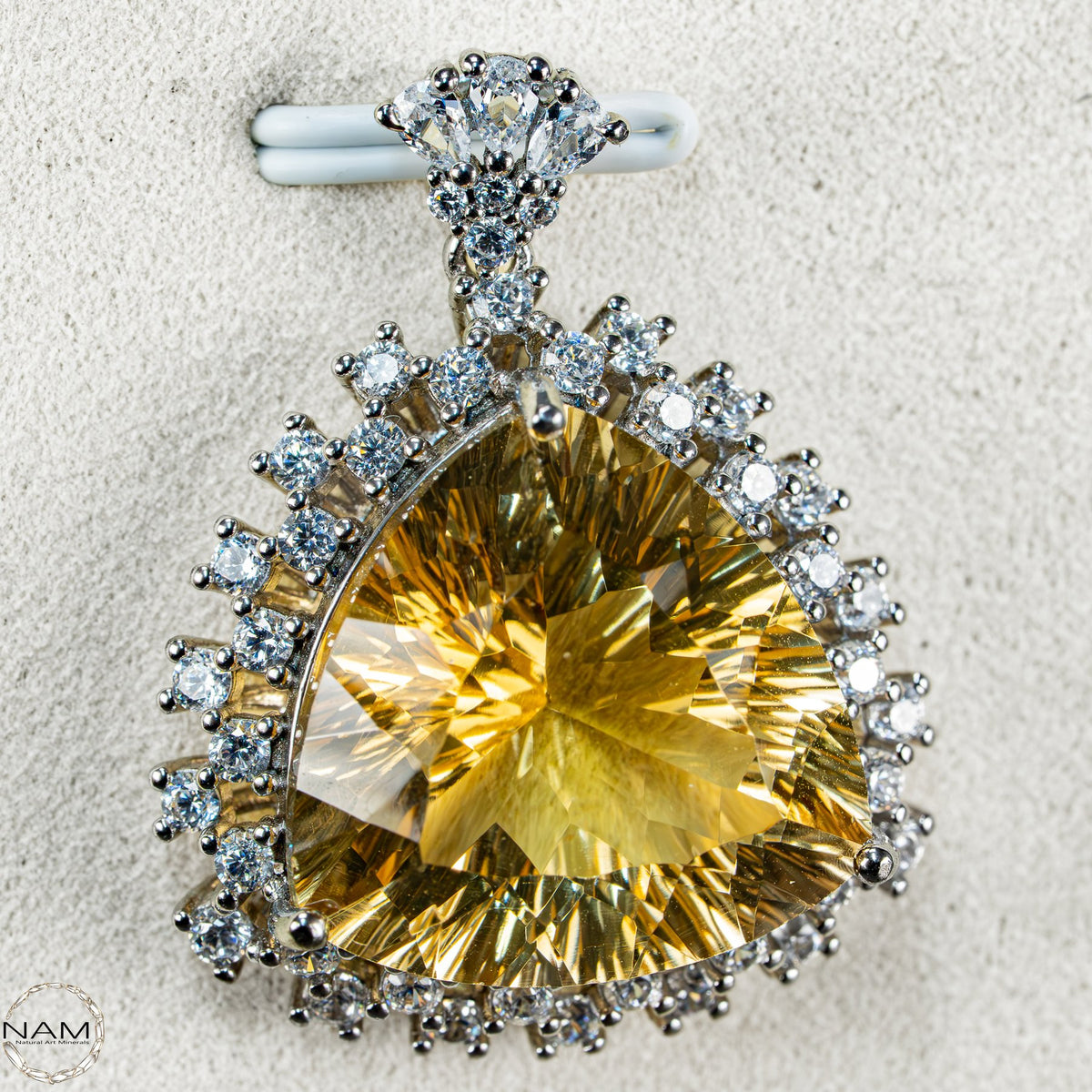 Citrin Anhänger aus 925er Silber Strahlende Eleganz 7,57g 37,85ct