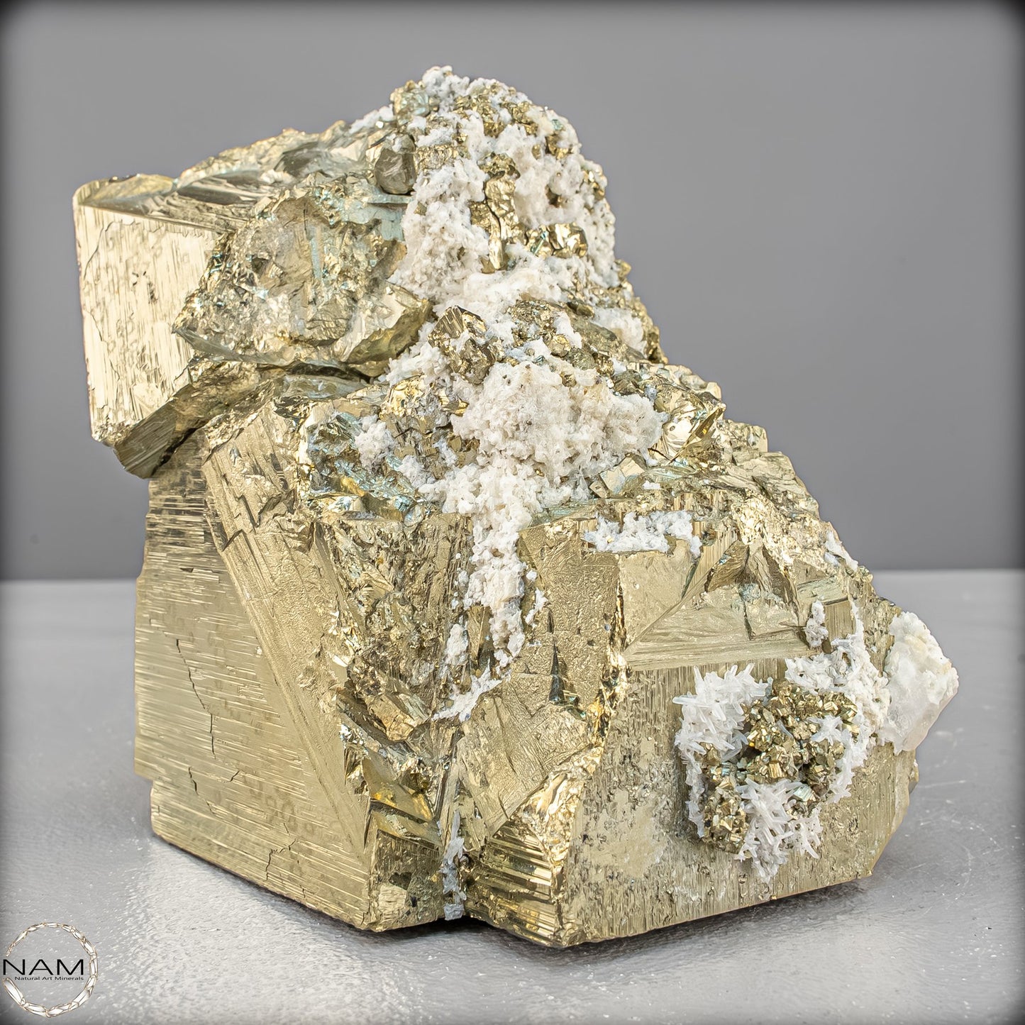 Natürliche Pyrit und Quarz Kristallcluster - 2792,47g