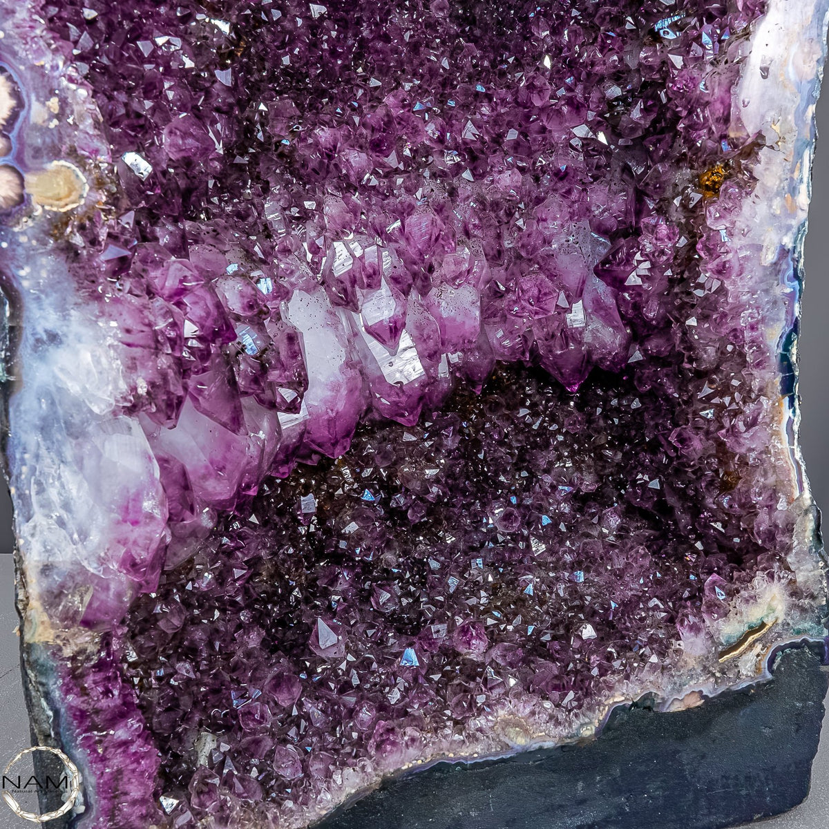 Amethyst-Druse–Naturkunst voller Kristallenergie- 41568,29g