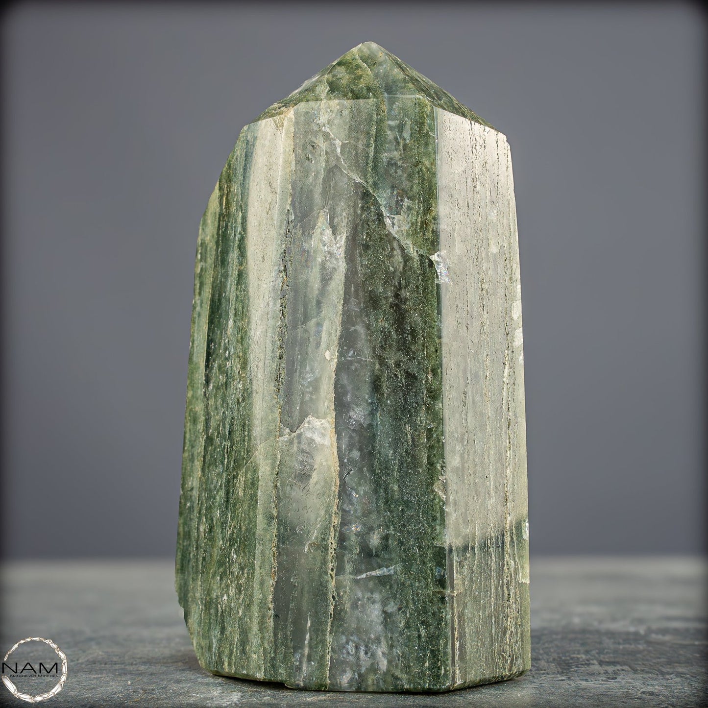 Natürliche Grüne-Quarzkristall Obelisk aus Brasilien - 675,38g