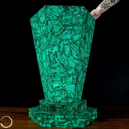 Sehr seltene große Malachit Vase aus dem Kongo – 15483,77g