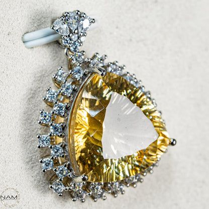 Citrin Anhänger aus 925er Silber Strahlende Eleganz 7,57g 37,85ct