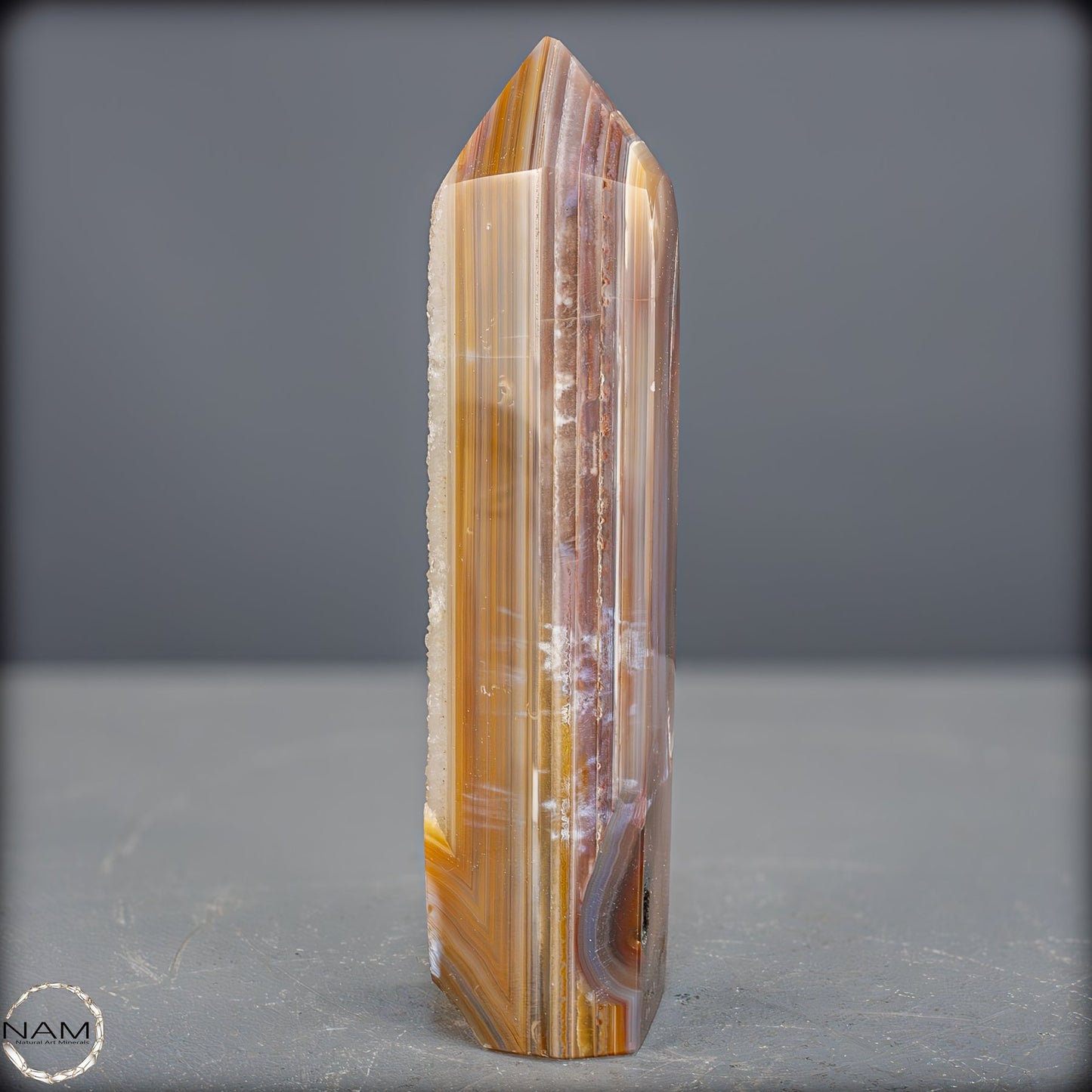 Natürlicher Achat-Kristall Obelisk mit Druse - 725,25g