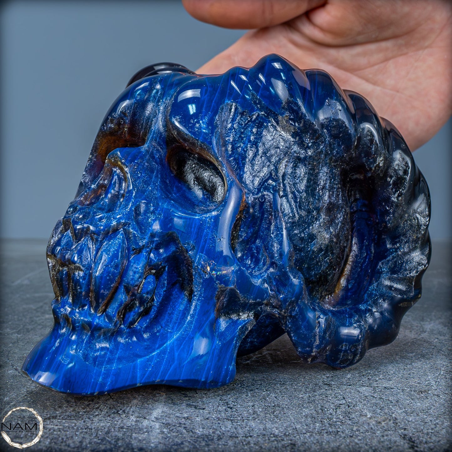 Handgefertigter Totenkopf aus natürlichem Bernstein – Indonesien 306,67