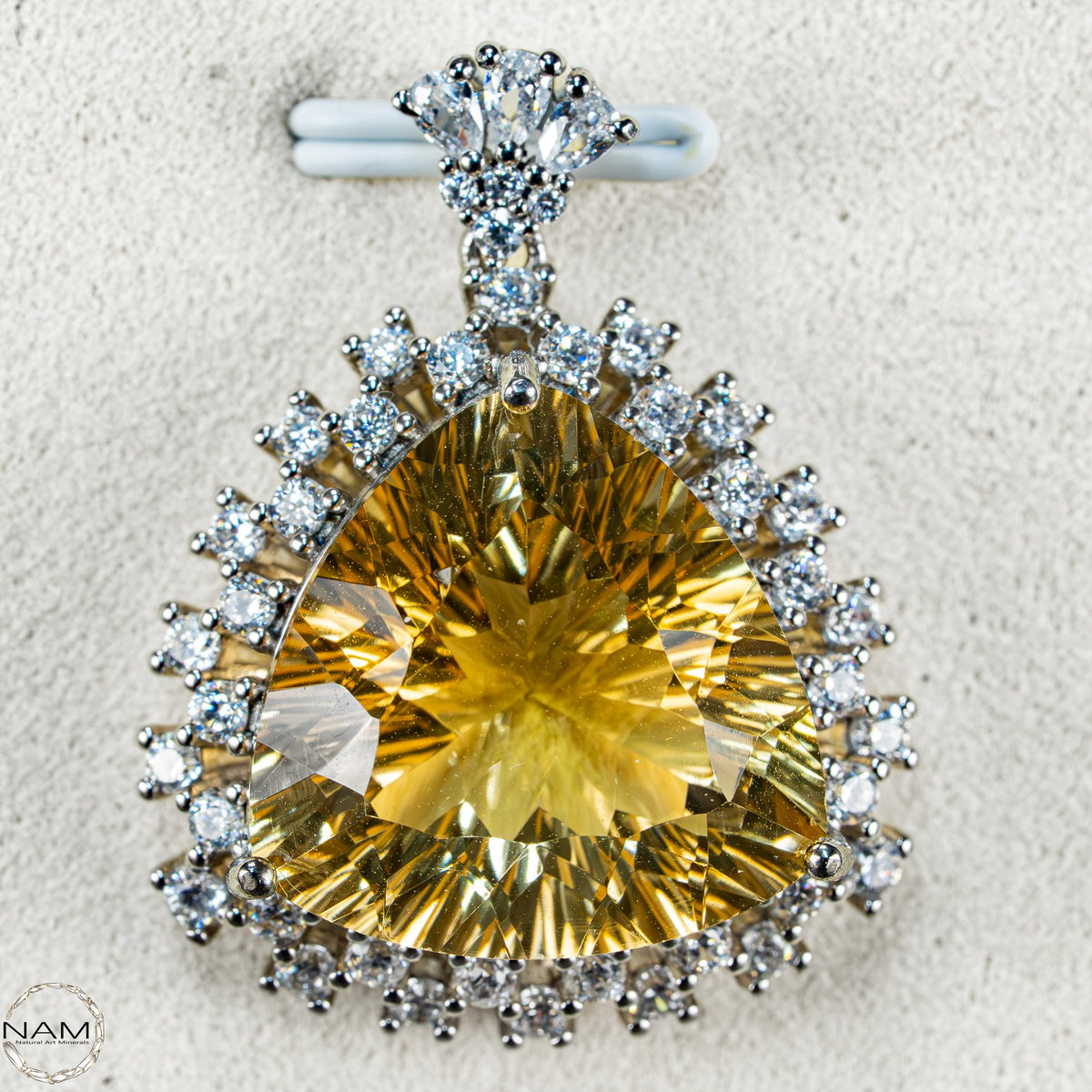 Citrin Anhänger aus 925er Silber Strahlende Eleganz 7,57g 37,85ct