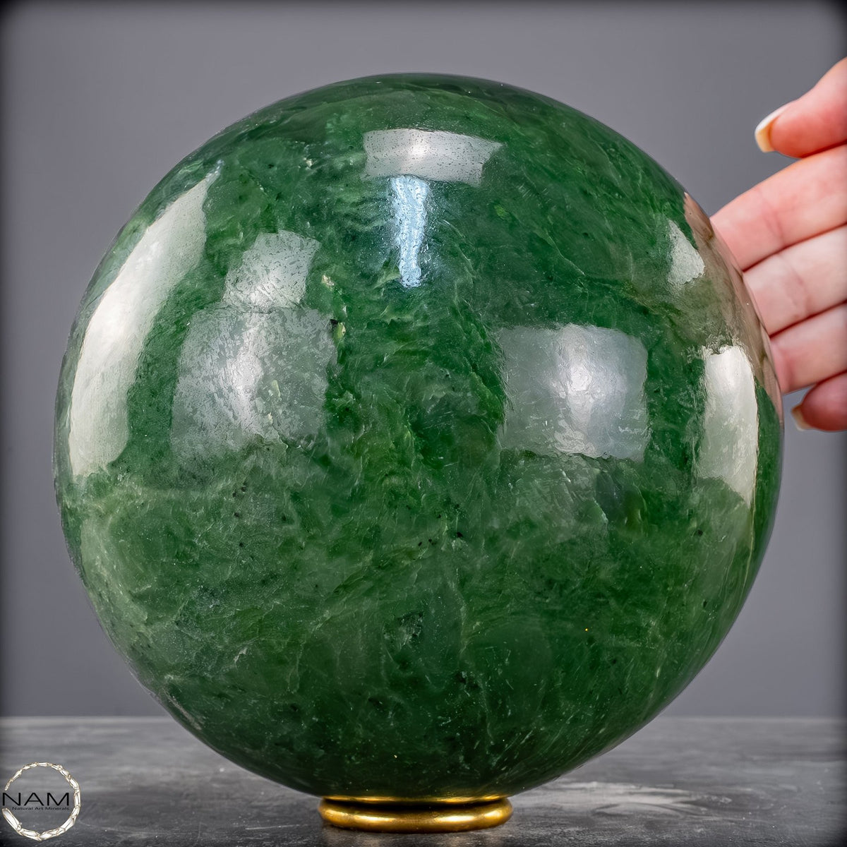 Natürliche Jade-Nephrit Kugel aus Burma -6366,22g