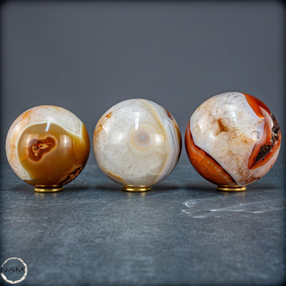 Carneol-Kugel-Set – Drei einzigartige Naturkunstwerke - 2017,52g