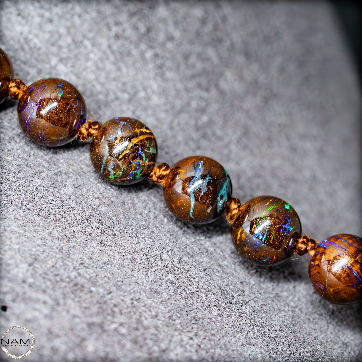 Boulder Opal Halskette mit Designer-Anhänger - 50,89g 254,45ct