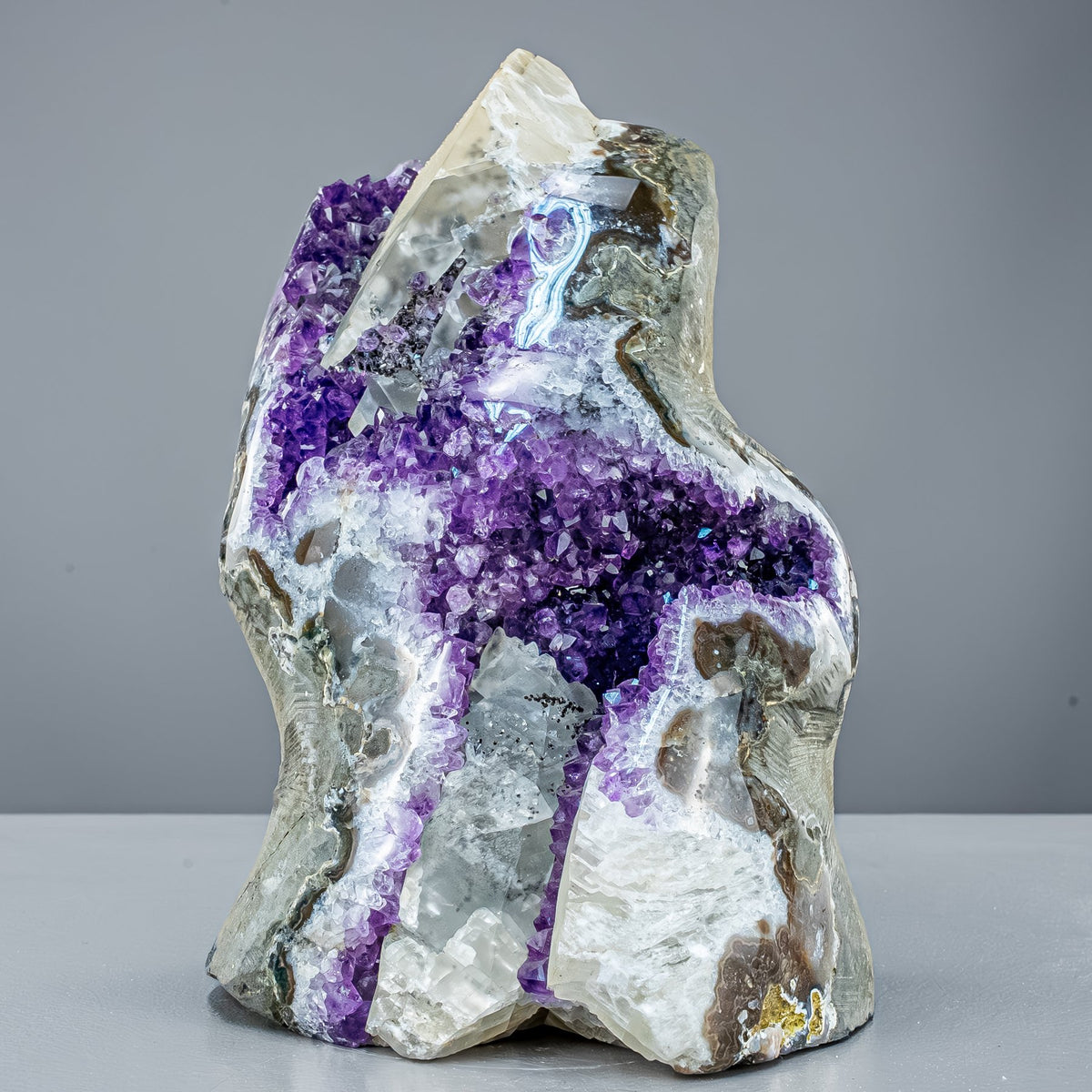 Perfekte  Amethyst-Druse mit Calcit kristallen - 3709,25g