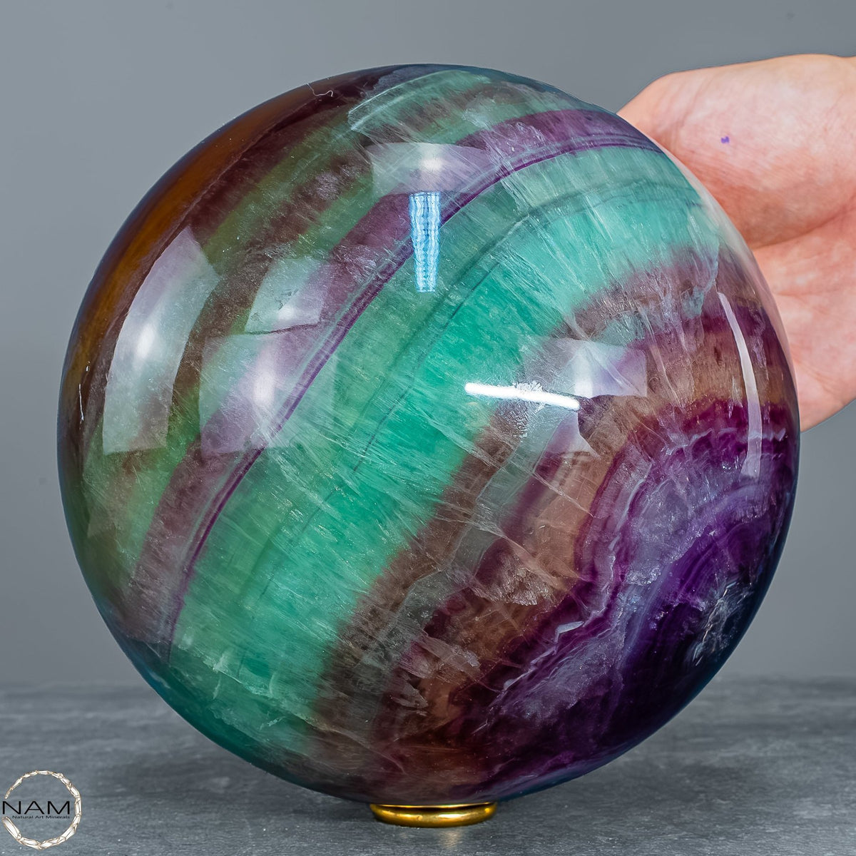 Regenbogen Fluorit – Elegante Naturkugel 5829,66g