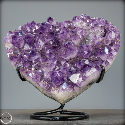 Natürlicher Amethyst-Herz Druse auf Ständer – 8047,44g