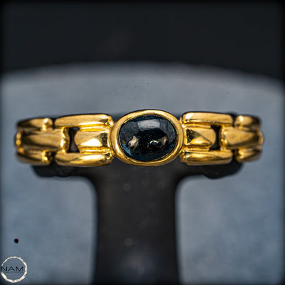 Exklusiver 333er Goldring mit tiefblauem Saphir-Cabochon  - 7,4ct