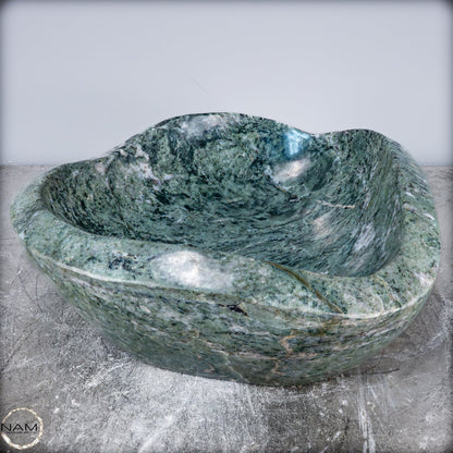 Monumentale Jade-Nephrit-Schale – 25 kg -25901,99g