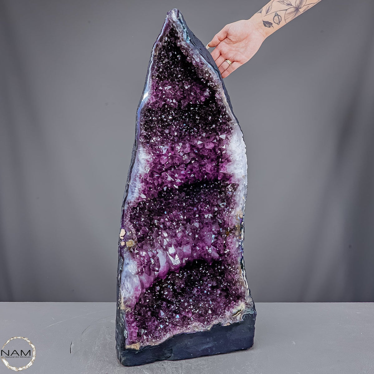 Amethyst-Druse–Naturkunst voller Kristallenergie- 41568,29g