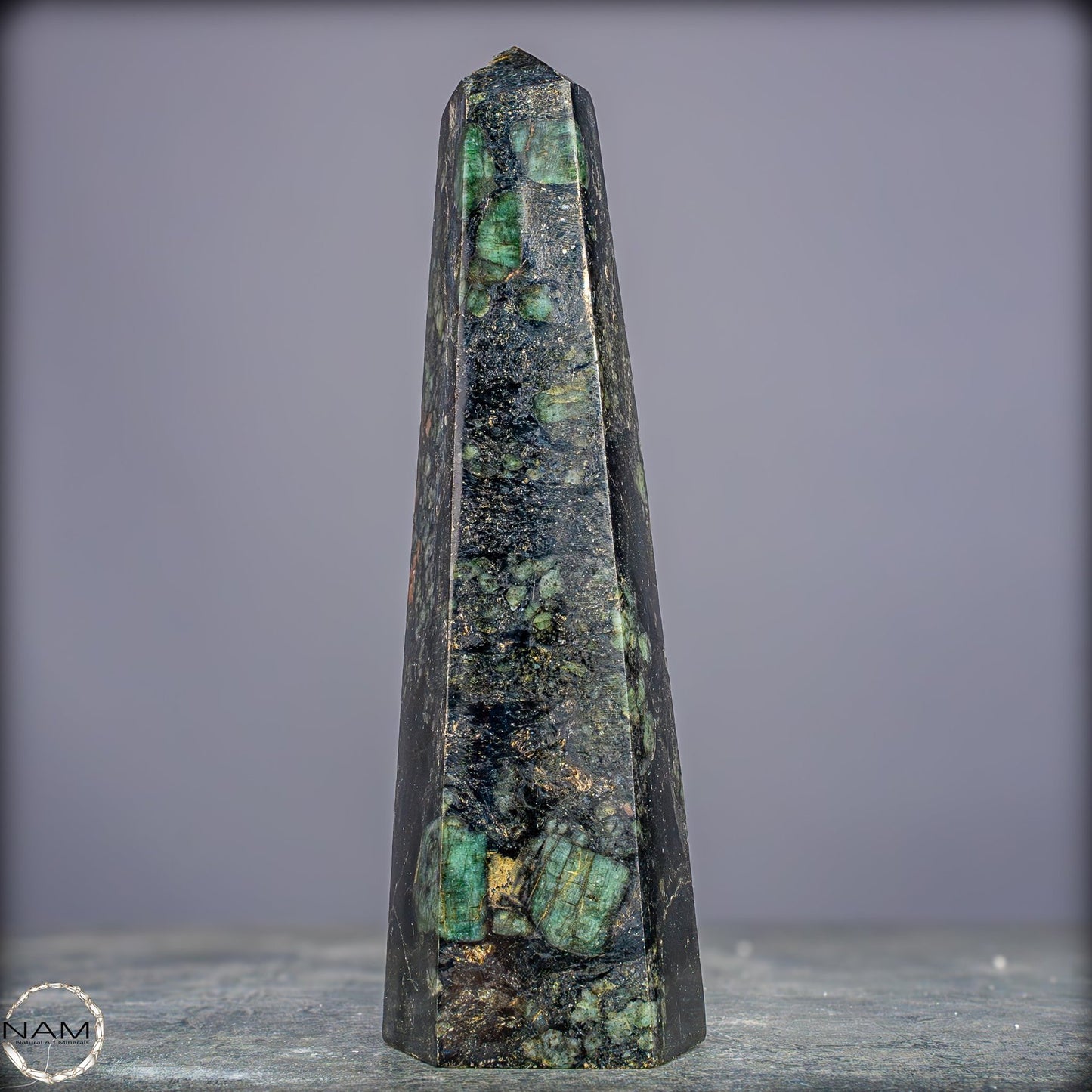 Natürlicher Smarag-Obelisk aus Kolumbien - 388,85g