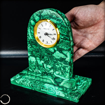 Malachit-Uhr – Zeitlose Eleganz trifft auf faszinierende Naturkunst- 1250,68g