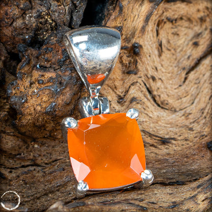 Seltener Mexikanischer Feueropal Anhänger - 2,34g