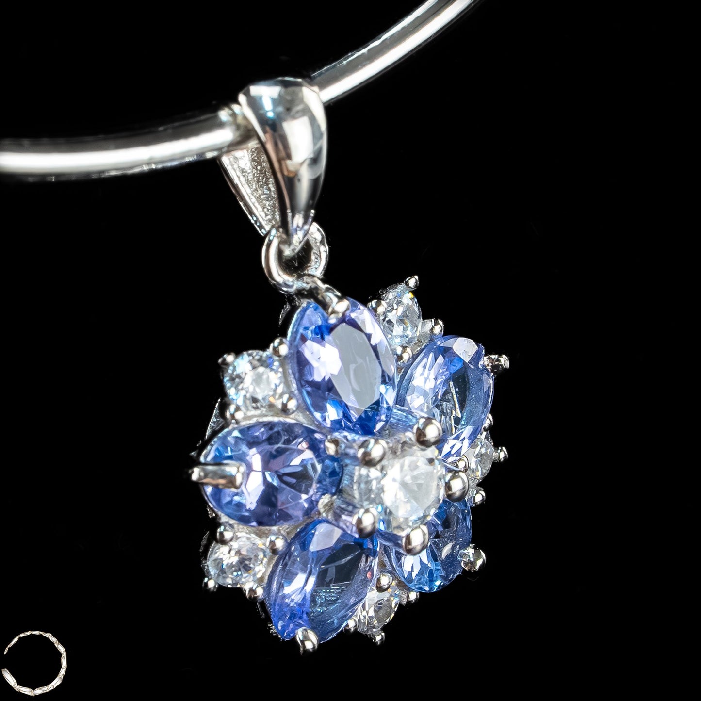 Königliches Blau – Edler Saphir-Anhänger aus 925er Silber -1,64g 8,2ct