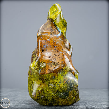 Natürliche Grüner Opal-Kristall Flamme -1052,42g