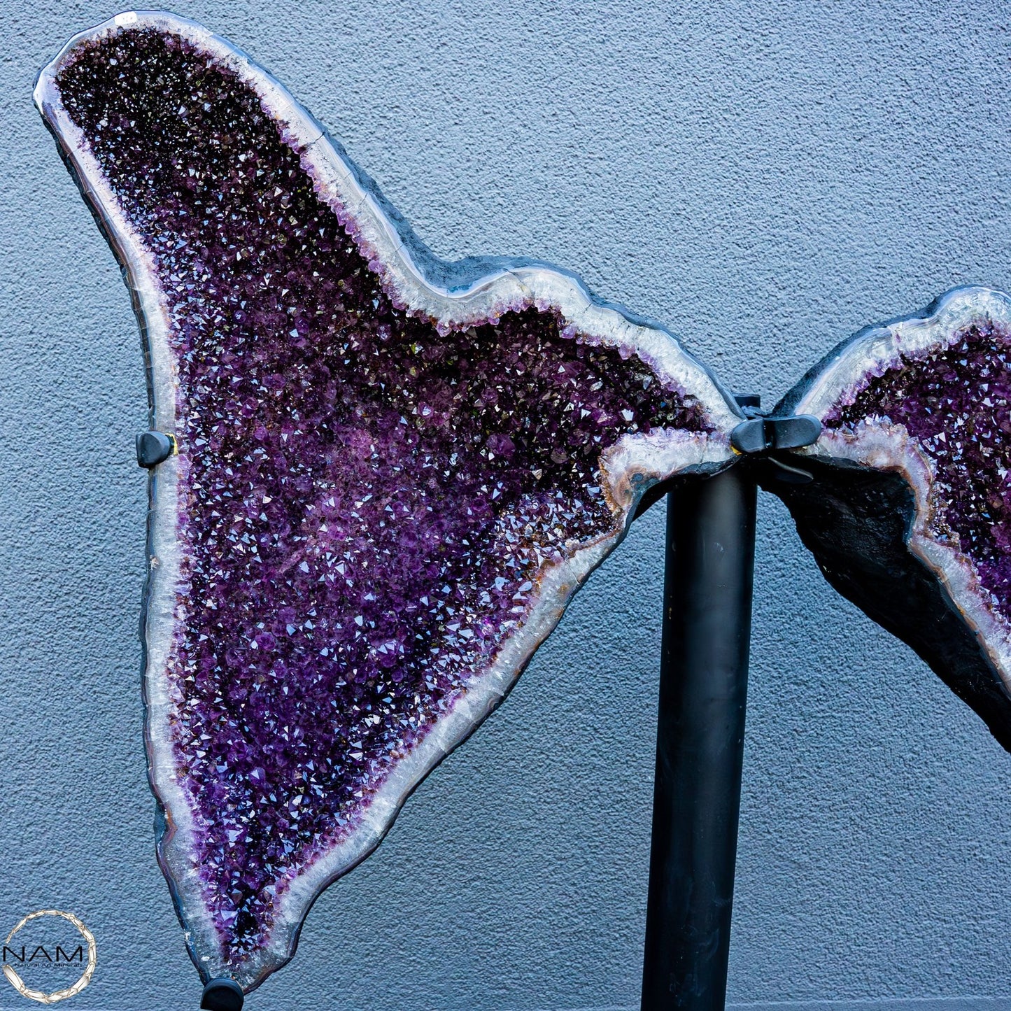 Einzigartige Massive Amethyst-Geode - Museumsqualität - 81 KG