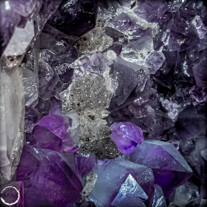 Amethyst-Druse–Naturkunst voller Kristallenergie- 26510,22g