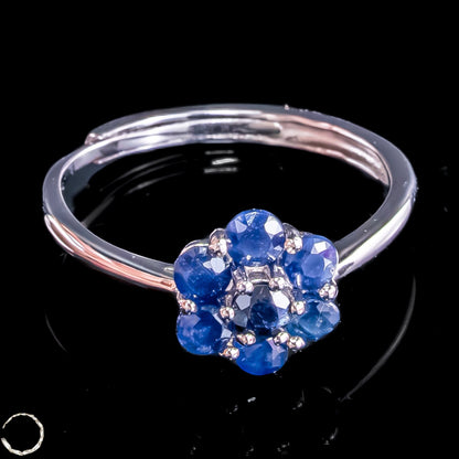 Strahlende Eleganz – Exklusiver Saphir-Ring aus 925er Silber - 1,17g 5,85ct