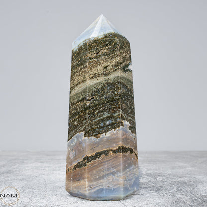 Natürlicher Ocean Jasper Kristall-Obelisk - 563,37g