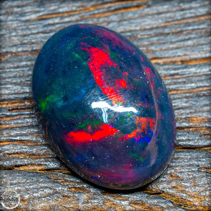 Großer AAA+ Schwarzer Opal Cabochon - 0,685g/3,425ct