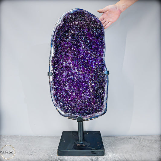 Natürliche Amethyst-Kristalle/Druse auf Ständer - 32506,44g